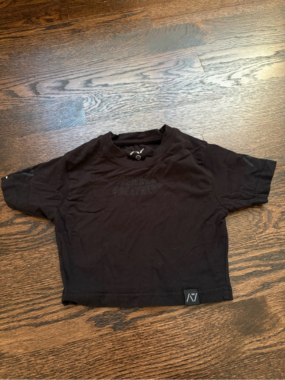 A7 Cropped Comp Tee